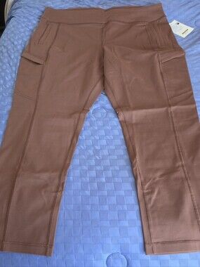 Duluth Trading Co Bison Brown NoGa Namastash Cargo Stretch Pants